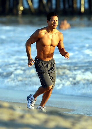 Hot latino star Mario Lopez