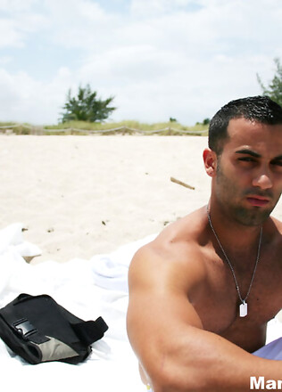 Mike Gomez - New Hot Meat !!!
