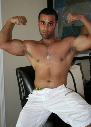 Mike Gomez - New Hot Meat !!!