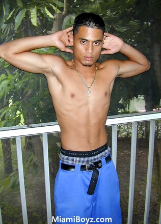 18 year old student from Guatemala Manuel