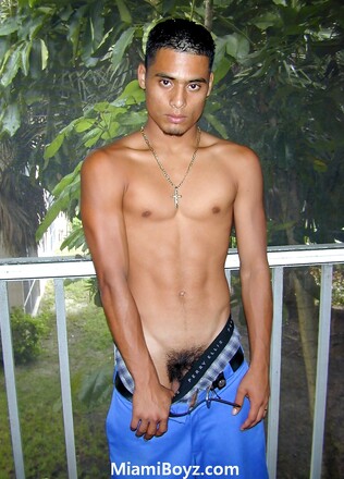18 year old student from Guatemala Manuel