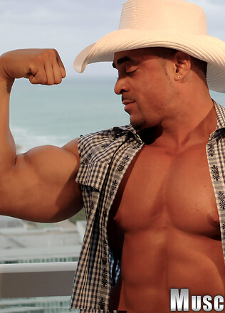 Great muscleman Eddie Camacho