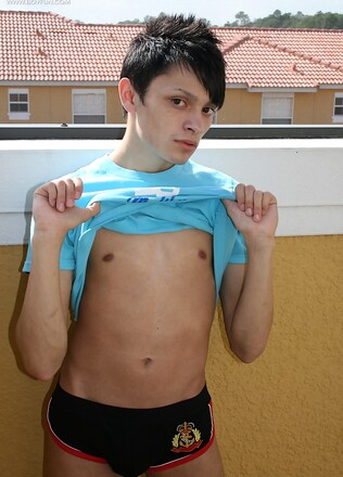 Latin twink Diego Starr exposes smooth bare ass.