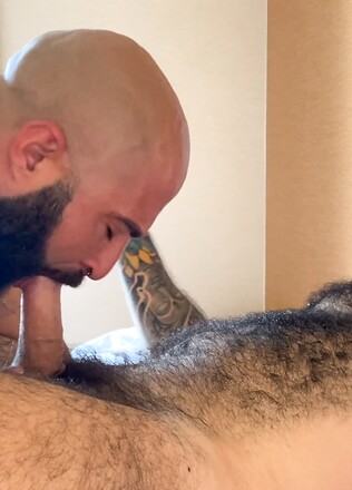 Fill My Hairy Hole Daddy!