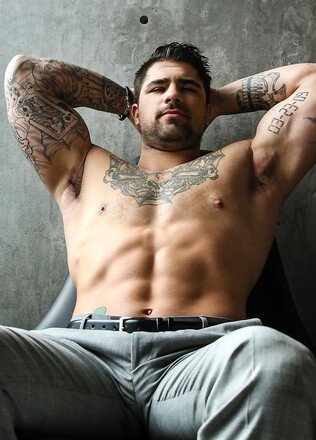 Athletic men Diego Sans & Ryan Bones bareback
