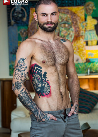 Drake Rogers sucks and fucks with Jeffrey Lloyd