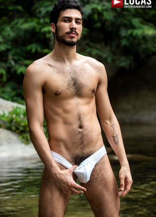 Ibrahim Moreno barebacks Pietro Siren and Derek Allen