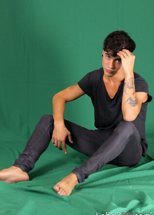 Perfectly build gay hottie shows it all