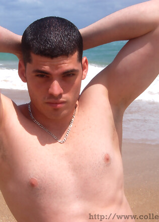 Beefy Latino Muscle Stud